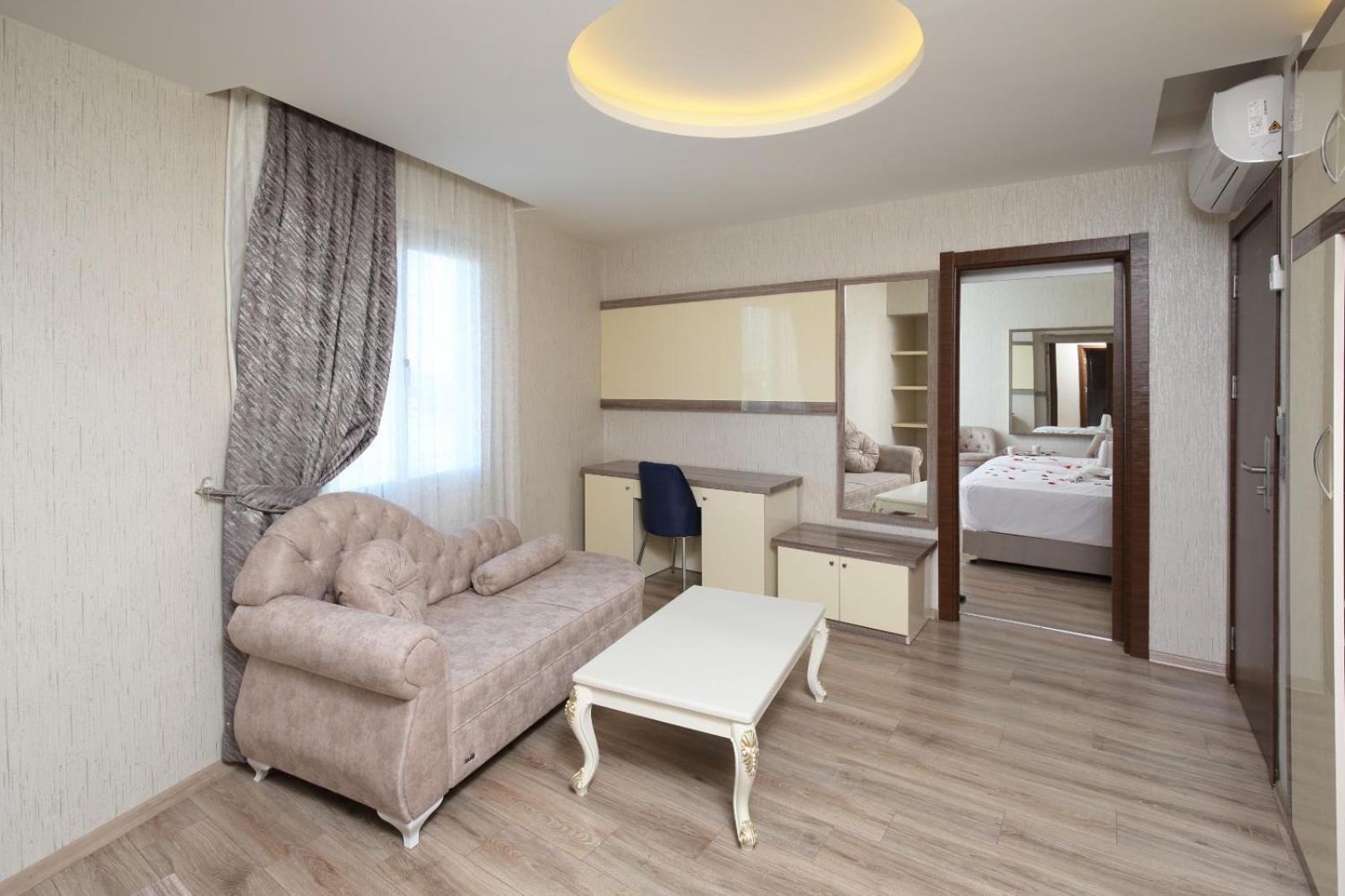 Adana Taskoeprue Hotel Esterno foto
